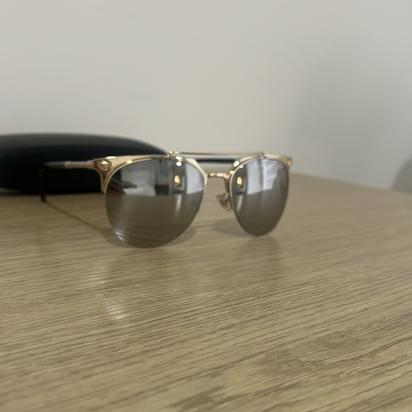 COPY - Versace Mirror Aviator Sunglasses - Picture 2 of 5